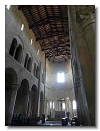 2011 05 19 St Antimo abbey interior